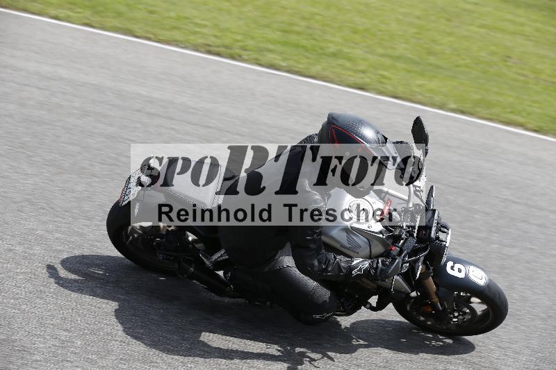 /Archiv-2024/29 12.06.2024 MOTO.CH Track Day ADR/Gruppe blau/60